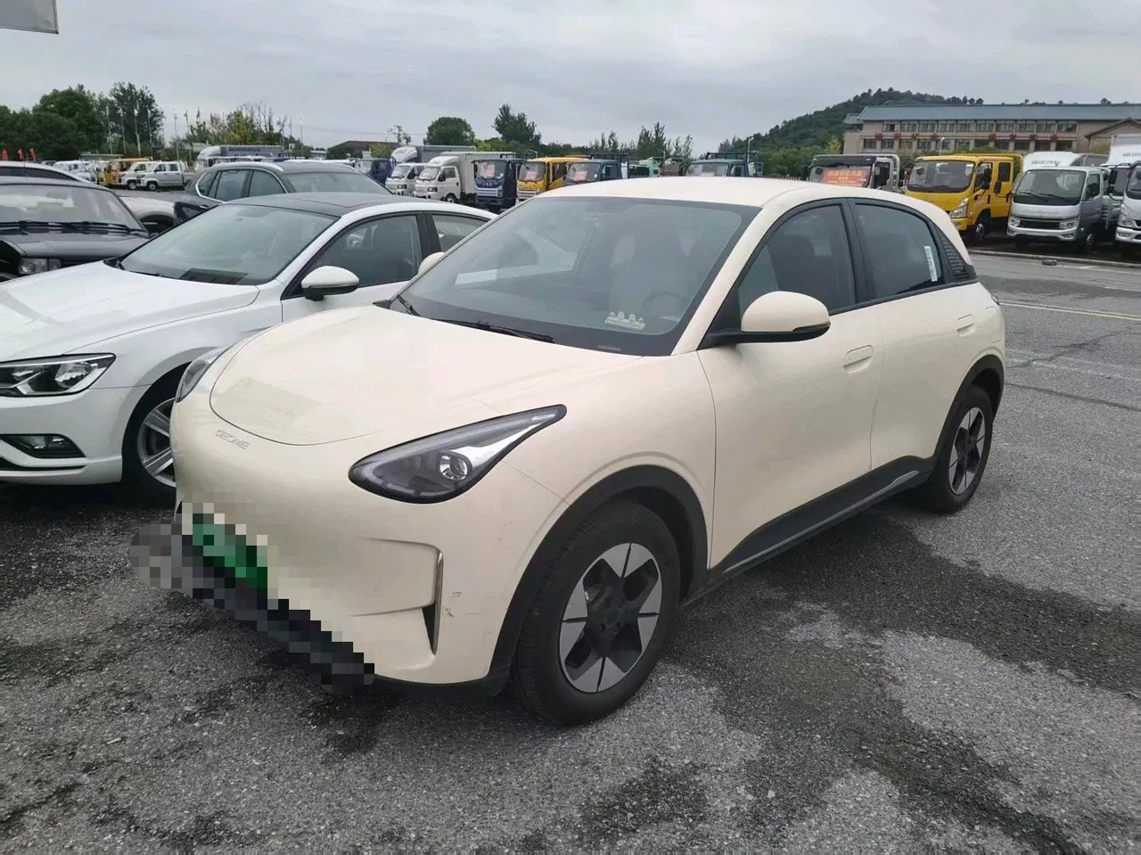 Open image lightbox: Geely 2025 Star Wish 310km Dream Edition Automatic Gear