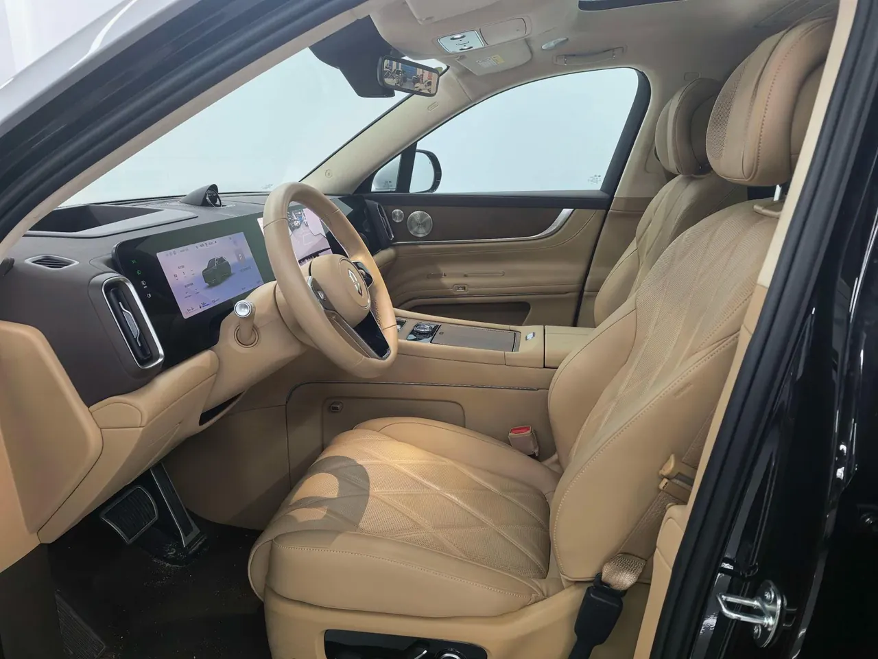 AITO 2025 AITO M9 extended range Ultra version 52kWh6 seat version automatic gear 7