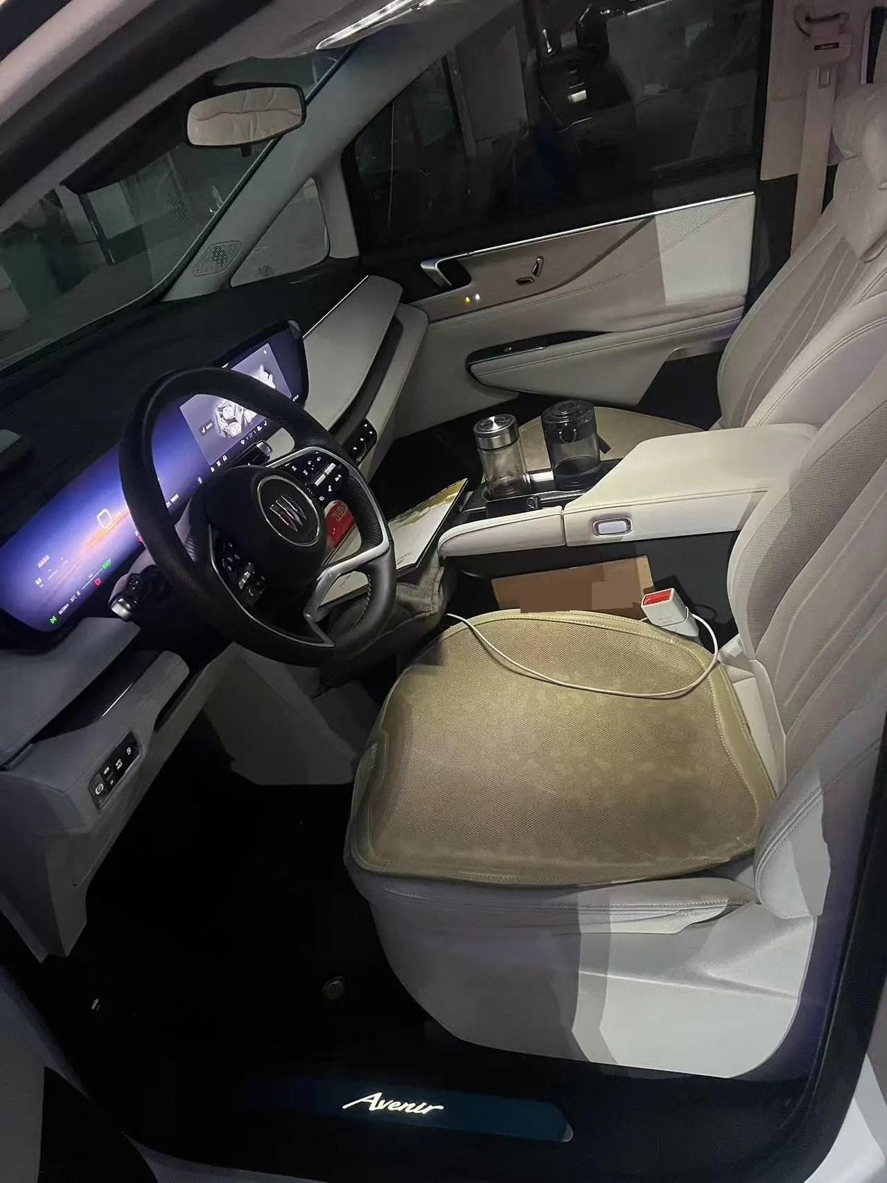 Buick 2024 GL8 Lu Zun PHEV 1.5T Smart Edition 7-seat Automatic Gear 3