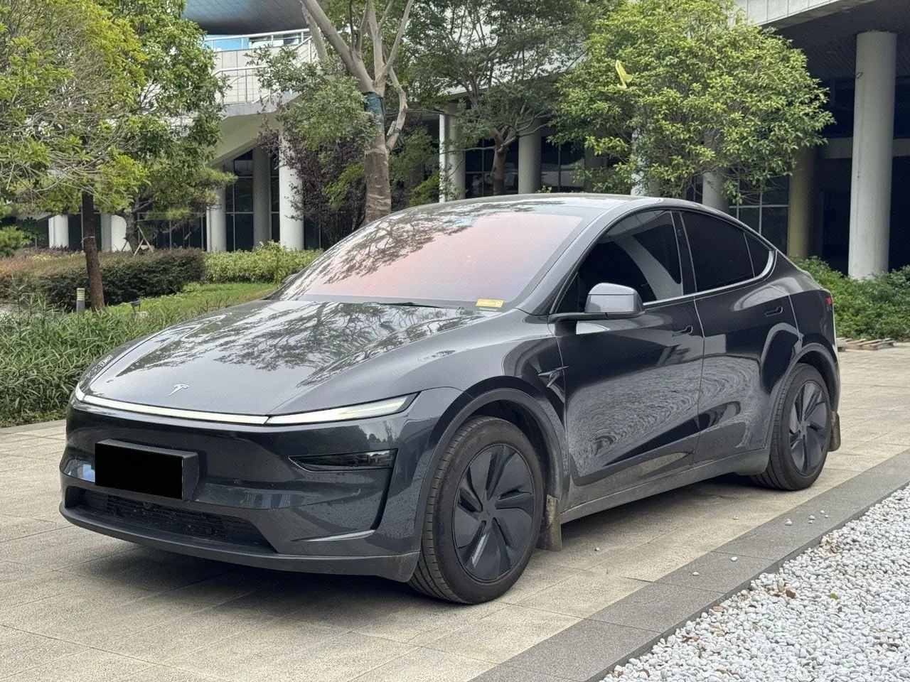 Open image lightbox: Tesla 2025 Model Y Rear Wheel Drive First Edition Automatic Transmission