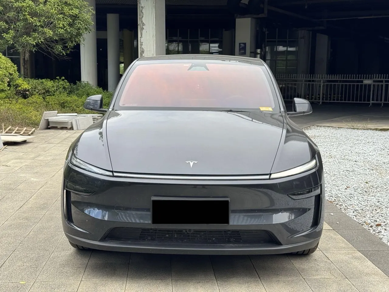 Tesla 2025 Model Y Rear Wheel Drive First Edition Automatic Transmission 2