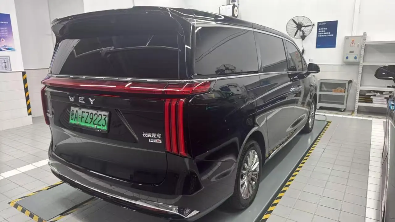WEY 2025 VV7 Hi4 1.5T Four-Wheel-Drive Automatic Model 6