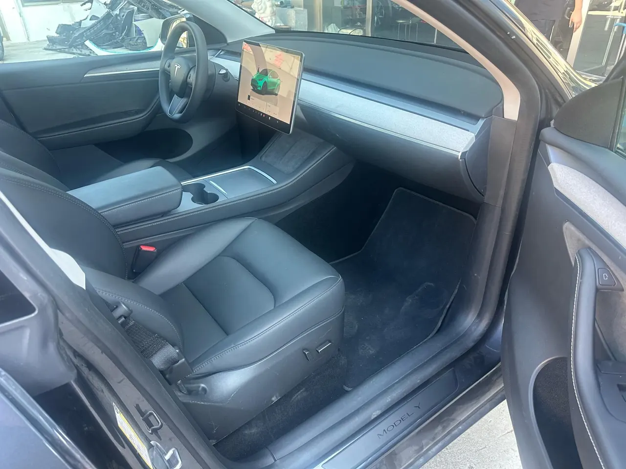 Tesla 2024 Model Y rear-wheel drive version automatic transmission 5