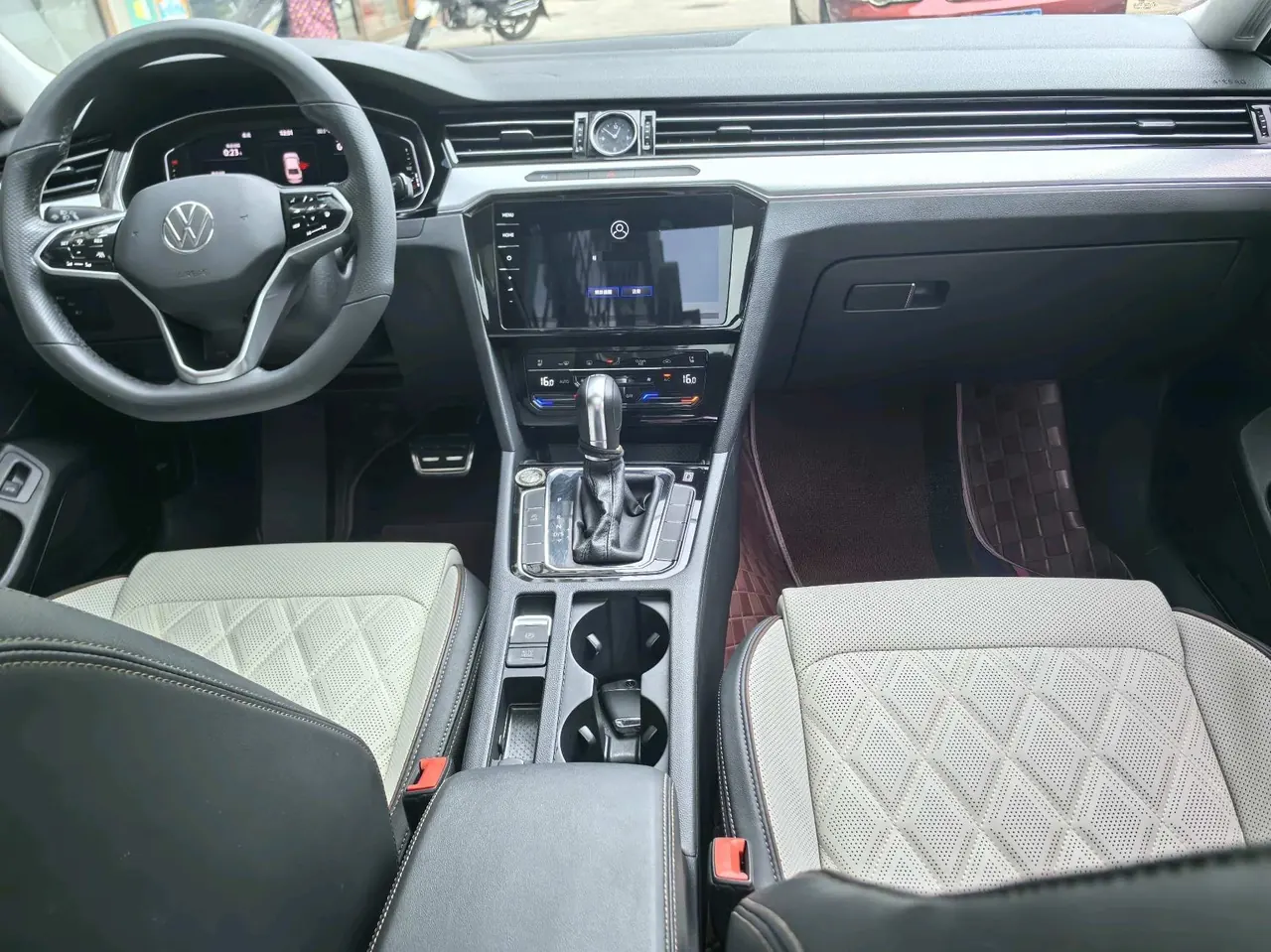 Volkswagen 2023 Magotan 2.0TSI 330TSI 2 million Commemorative Luxury Automatic Gear 7