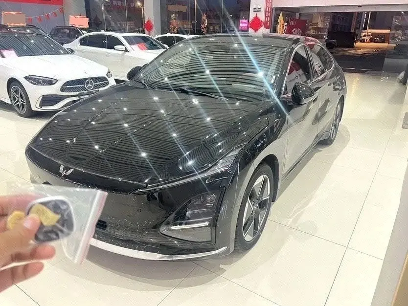 Open image lightbox: WuLing 2025 Starlight EV 610km Intelligent Flagship Automatic Gear