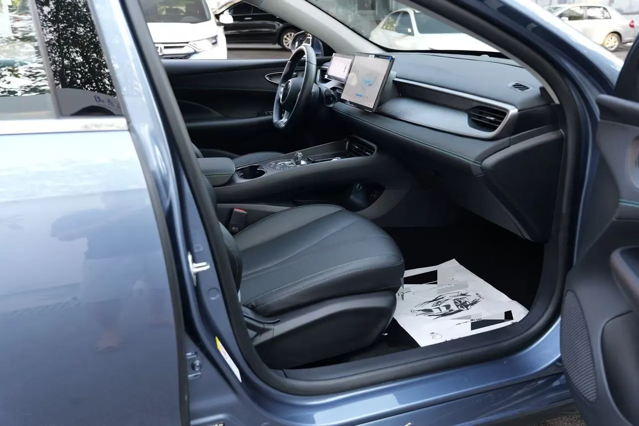 BYD 2025 seals 05 DM-i 1.5 stepless smart driving version 120KM flagship automatic gear 7