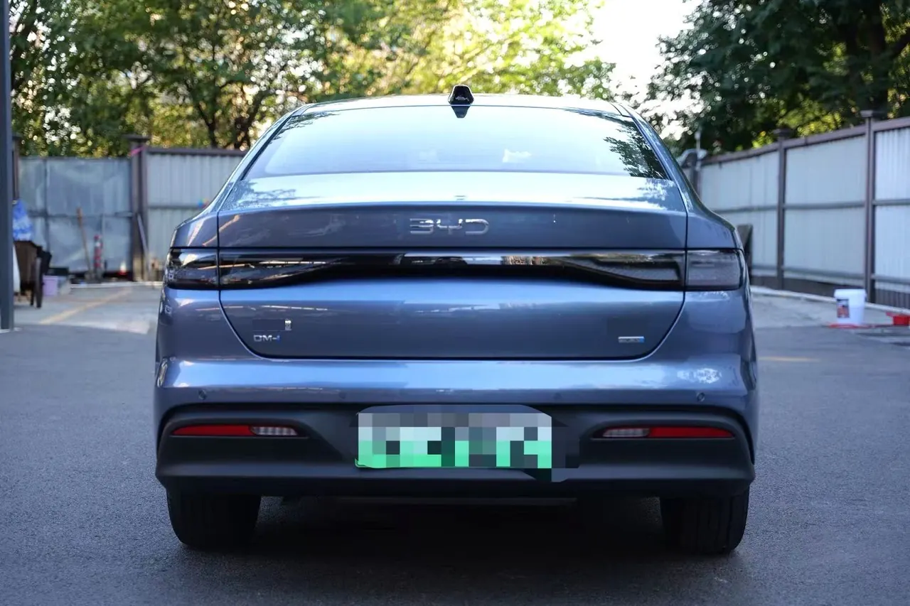 BYD 2025 seals 05 DM-i 1.5 stepless smart driving version 120KM flagship automatic gear 8