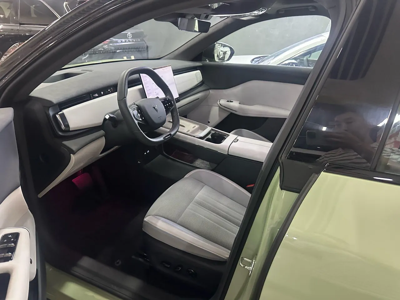Voyah 2024 bosom friend long endurance intelligent version of automatic transmission 2