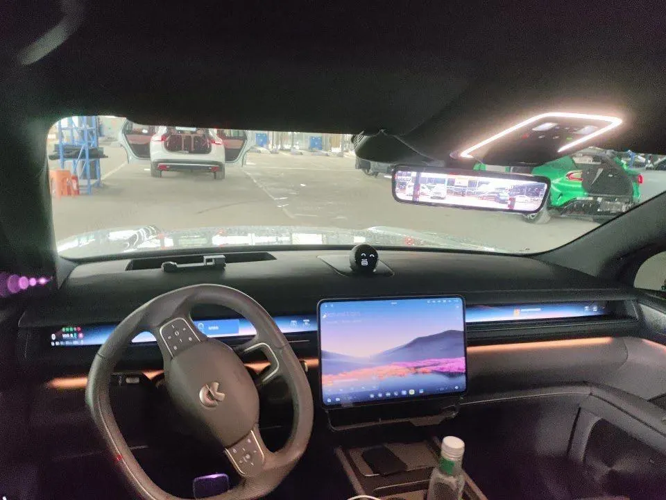 NIO 2026 ES8 6‑Seater Executive Signature Edition Automatic Transmission 3