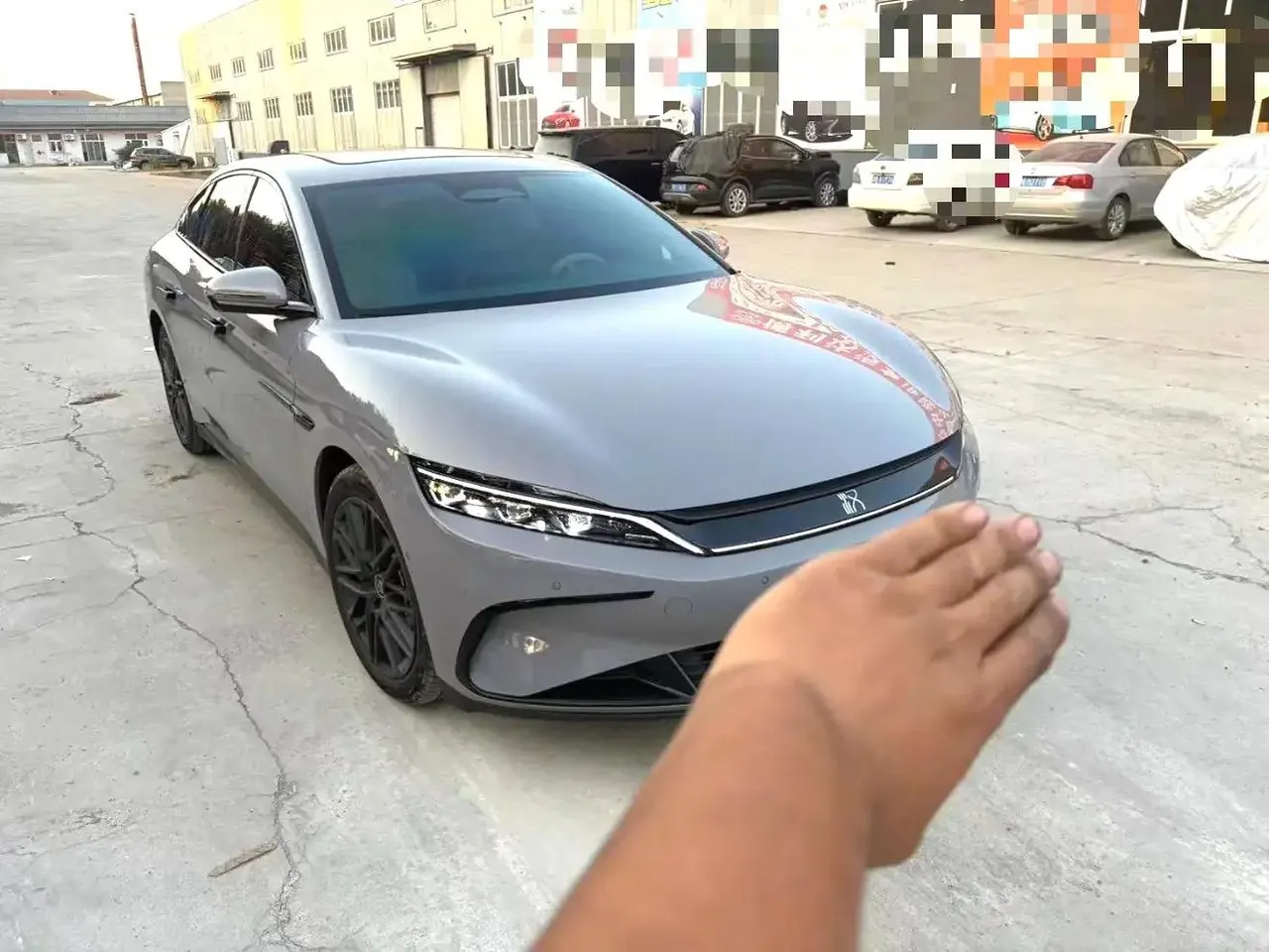 BYD 2026 Han EV Smart Driving Edition 705KM Flash Charge Honorable Automatic Gear 2