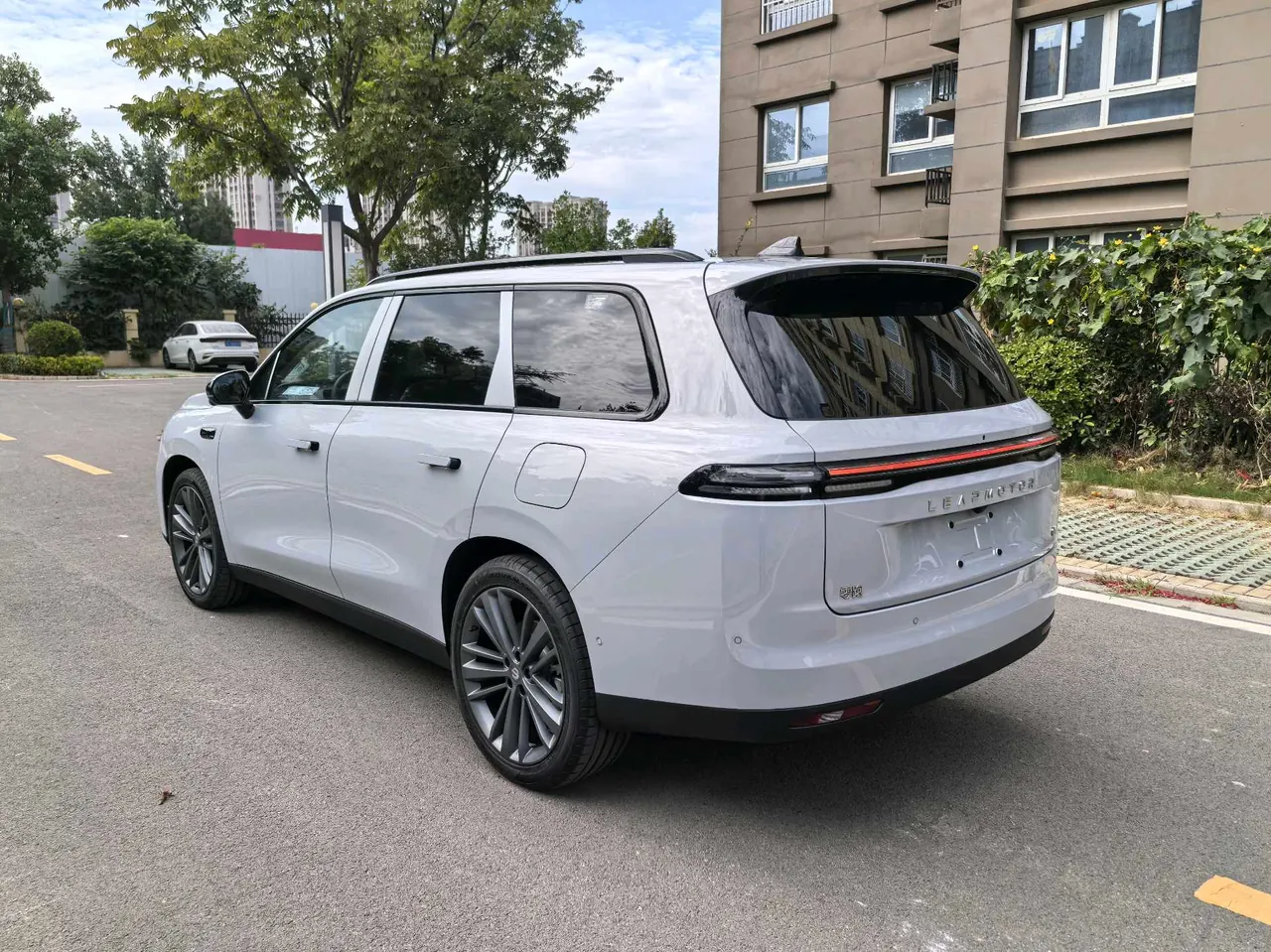 Leapmotor 2026 C 16 280 Laser Radar Edition 6-seat Automatic Gear 3
