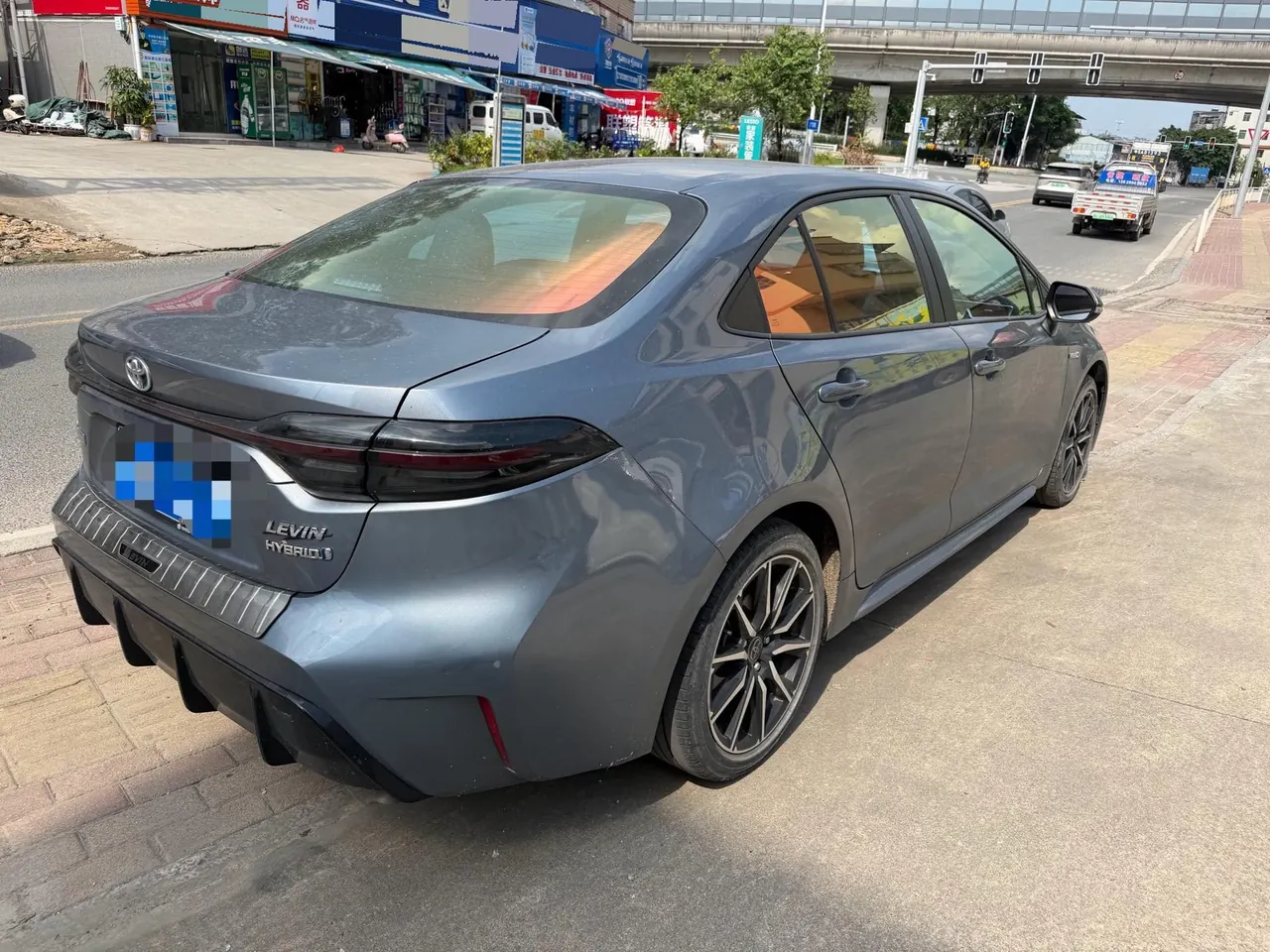 Toyota 2023 Lei Ling Shuangqing 1.8 Stepless Intelligent Electric Hybrid Sports Edition Automatic Gear 4