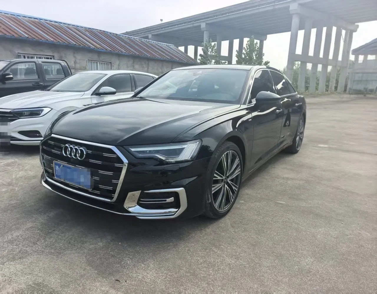 Open image lightbox: Audi 2023 A6L 2.0TFSI 45TFSI Quattro Selected Dynamic (Modified) Automatic Gear