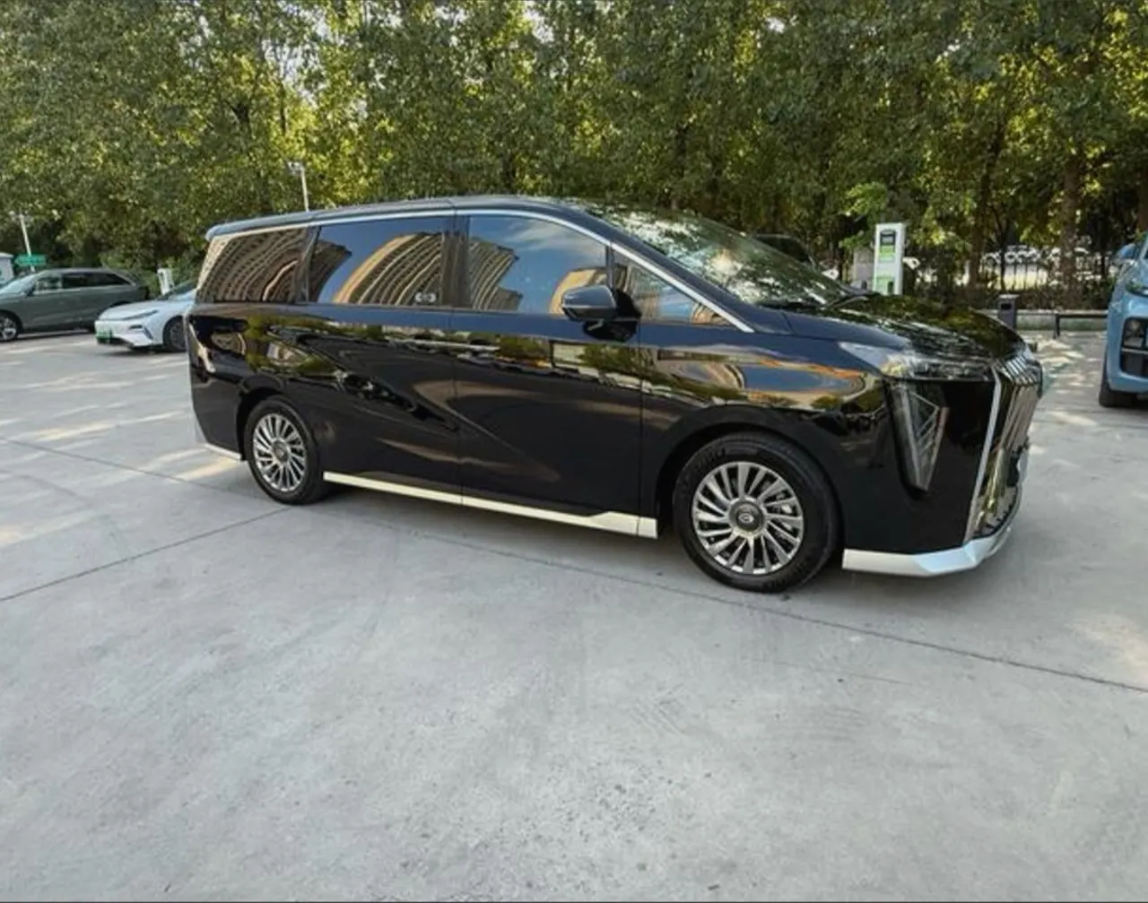 Chuanqi 2026 M8 Double Engine 2.0T Extreme Edition Automatic Gear 2