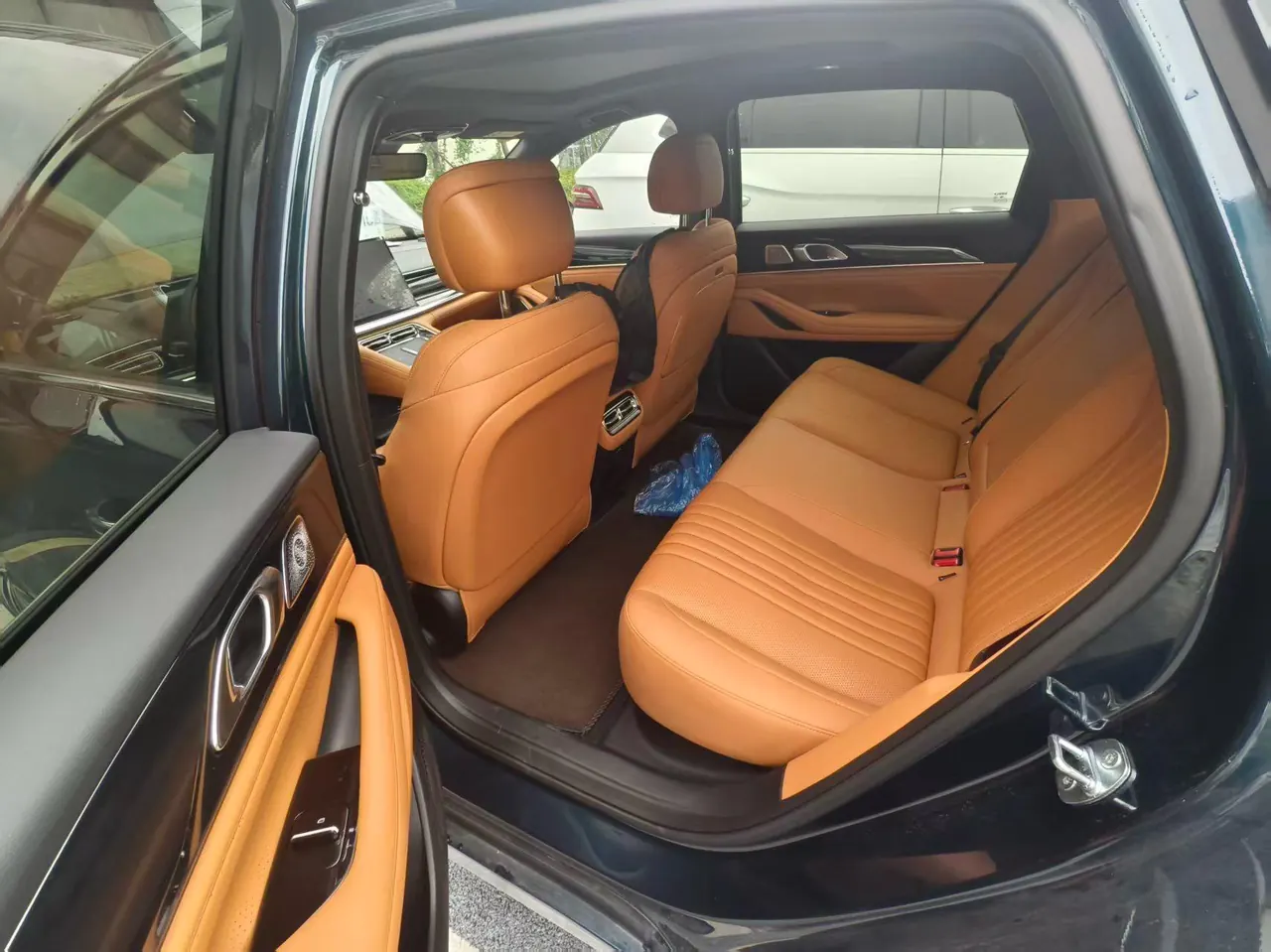 Geely Galaxy 2026 xingyao 7 EM-i 1.5 220km four-wheel drive exploration version automatic gear 3
