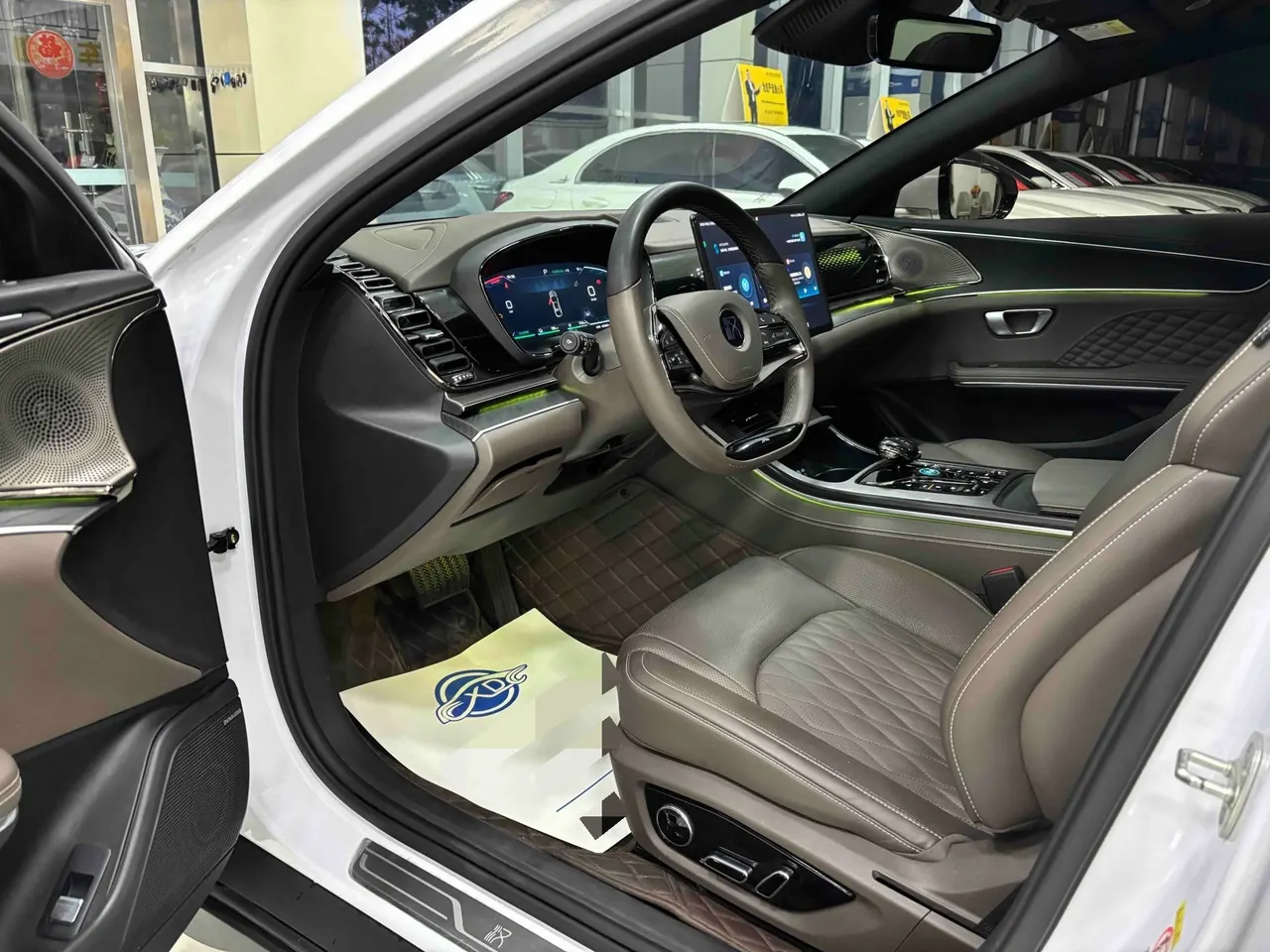 BYD 2023 Han DM-i 1.5T stepless champion version 121KM exclusive automatic gear 4
