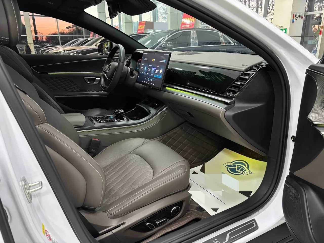 BYD 2023 Han DM-i 1.5T stepless champion version 121KM exclusive automatic gear 6