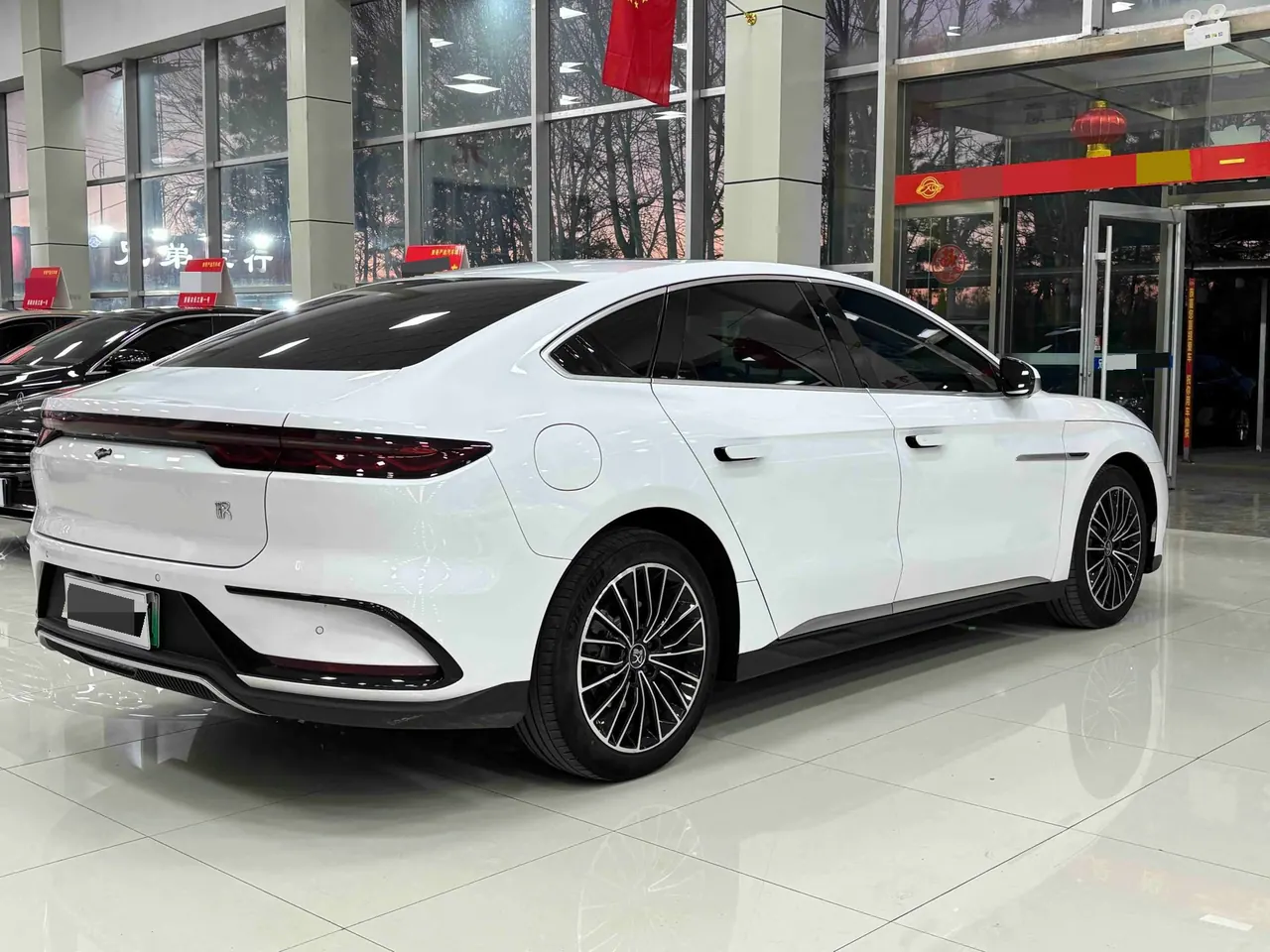 BYD 2023 Han DM-i 1.5T stepless champion version 121KM exclusive automatic gear 9