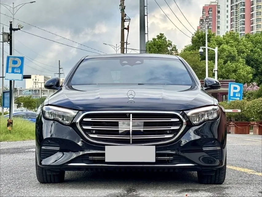 Open image lightbox: Mercedes Benz E-Class 2026 model E 300 L 48V 2.0T Luxury Edition Automatic