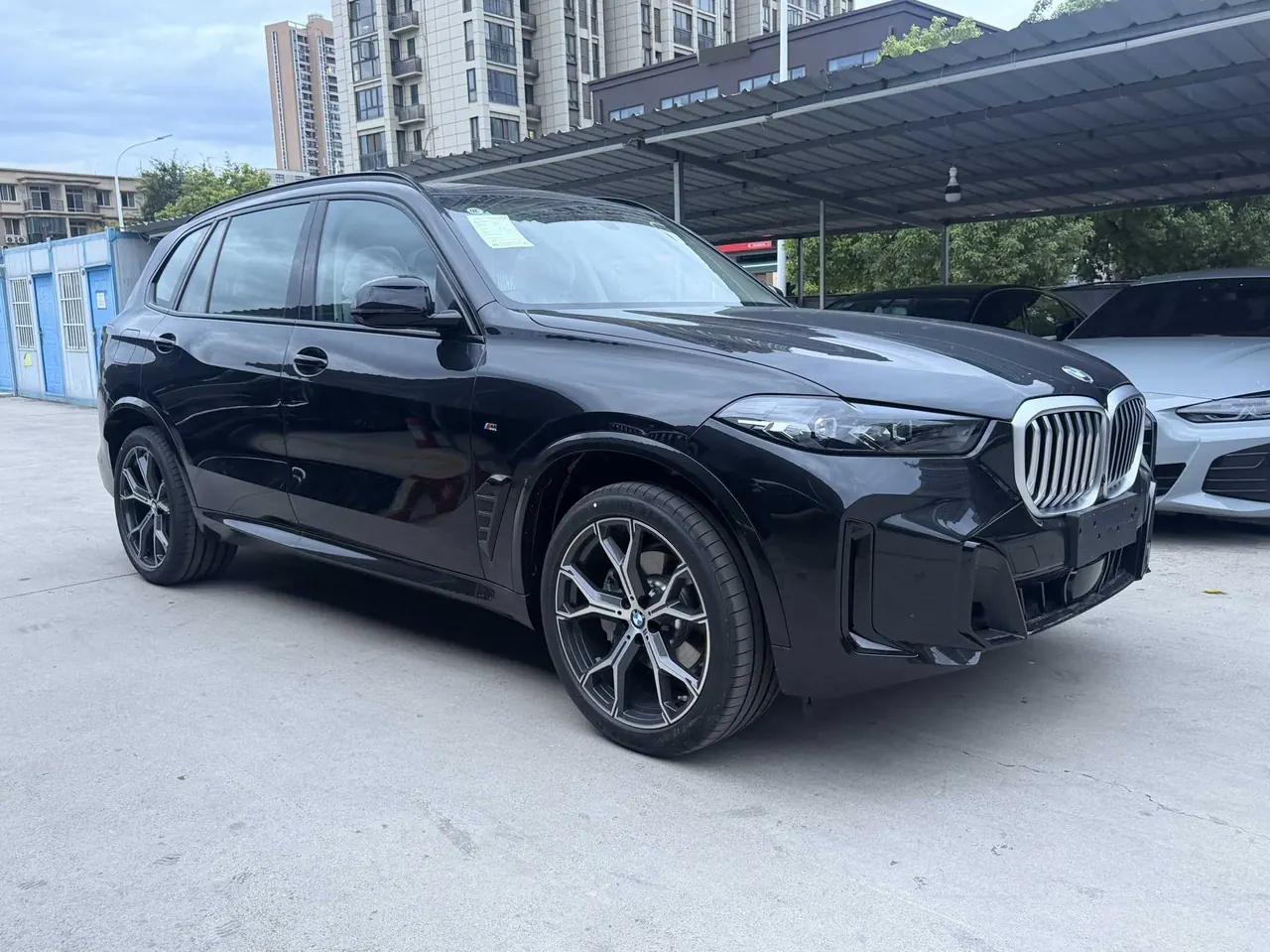 BMW 2026 X5 xDrive30Li 48V 2.0T exclusive m sports obsidian night suit automatic gear 3
