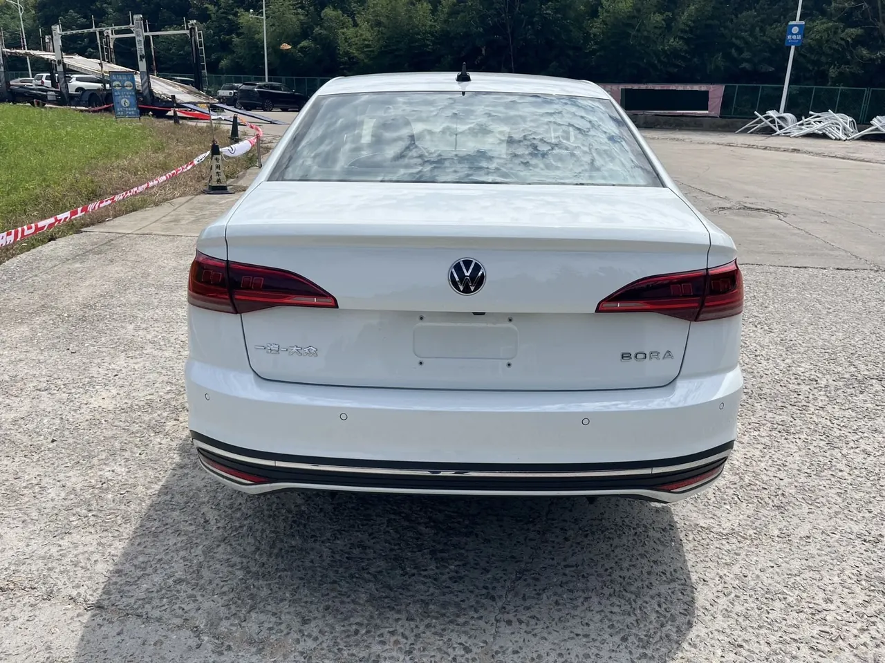 Volkswagen 2026 Bora 1.2TSI 200TSI Yuexing Navigation Edition Automatic Gear 9