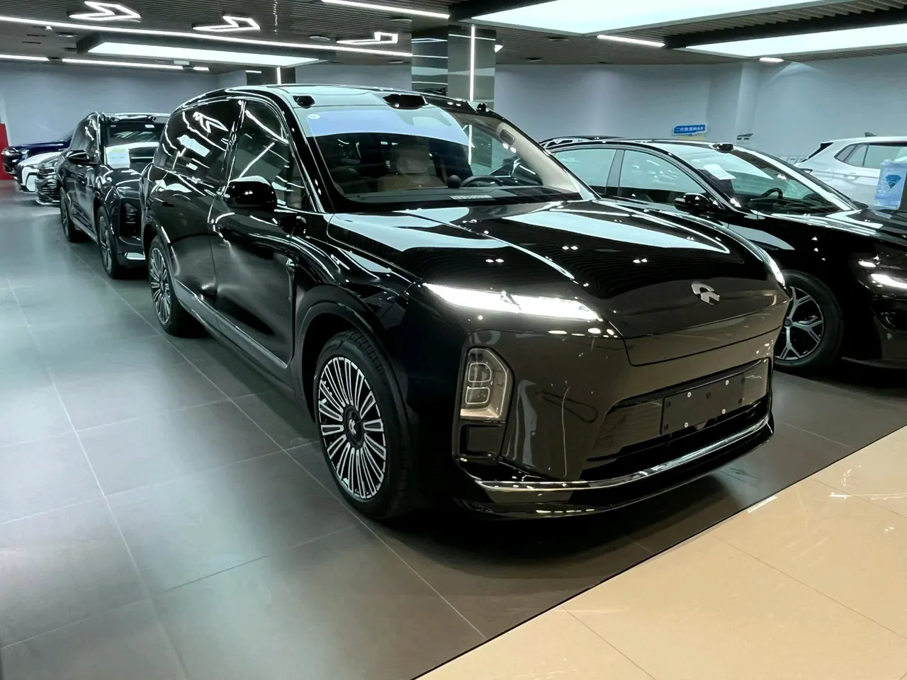 NIO 2026 ES8 5-seat Executive Deluxe Automatic Gear 2