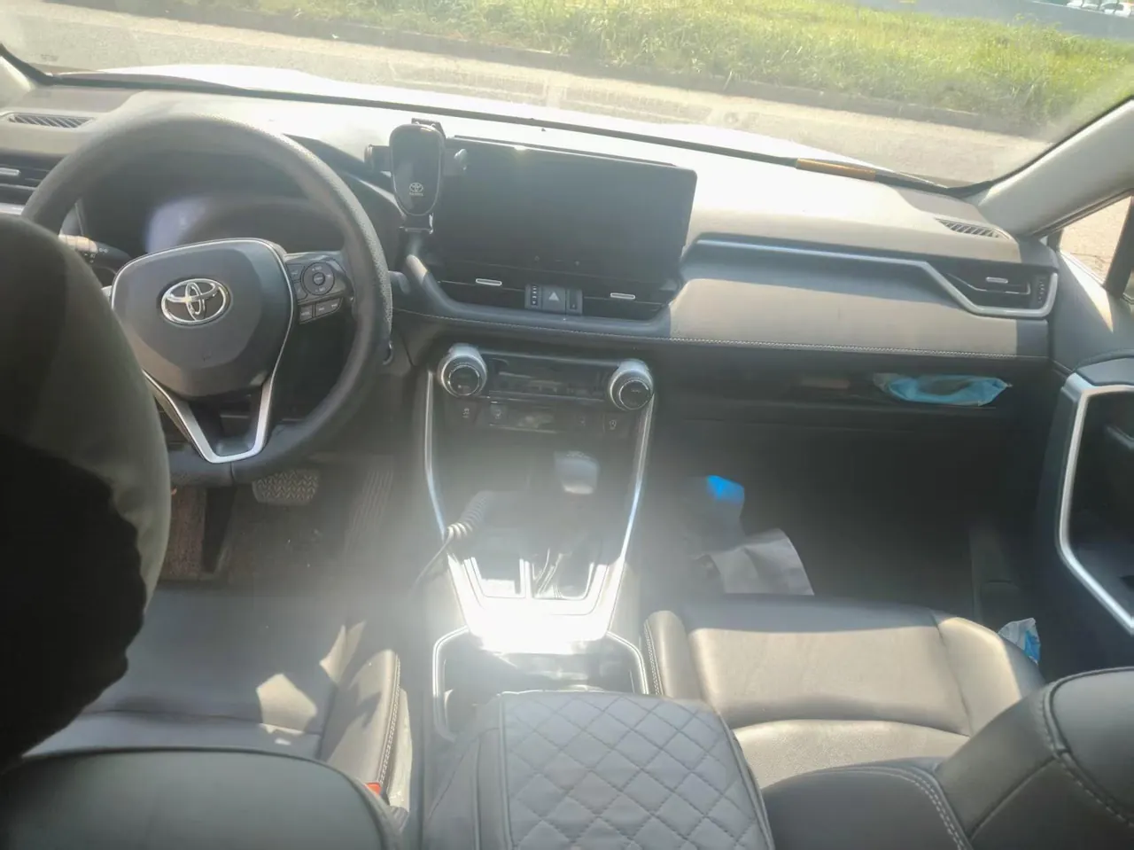 Toyota 2023 RAV4 Rongbo 2.0 Stepless Two-Drive Fashion Edition Automatic Gear 4