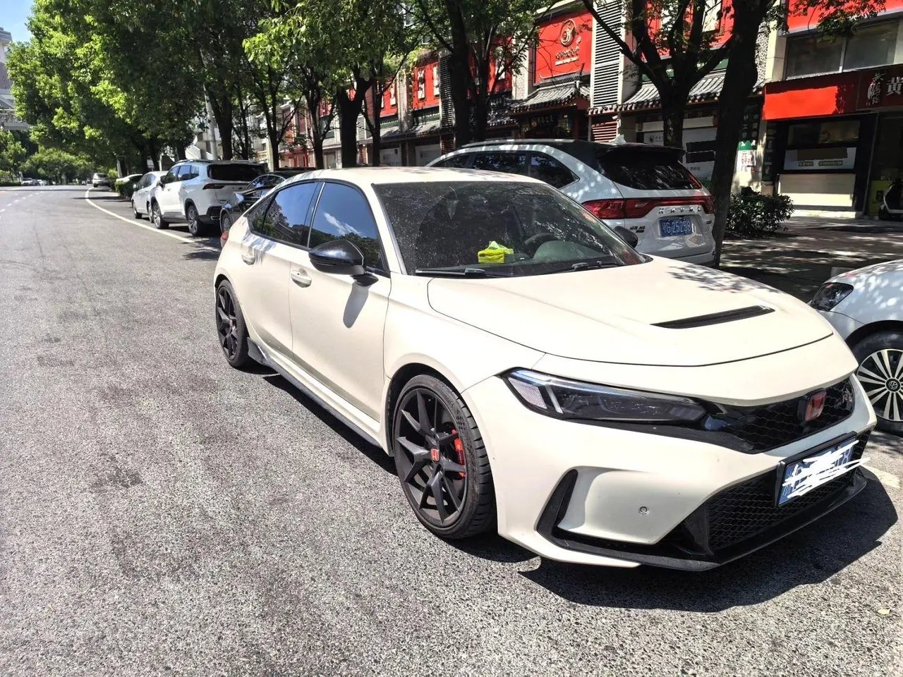 Honda Civic (Imported) 2023 Model Civic Type R 2.0T 420TURBO Manual Transmission 2