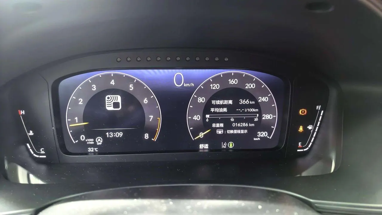 Honda Civic (Imported) 2023 Model Civic Type R 2.0T 420TURBO Manual Transmission 9