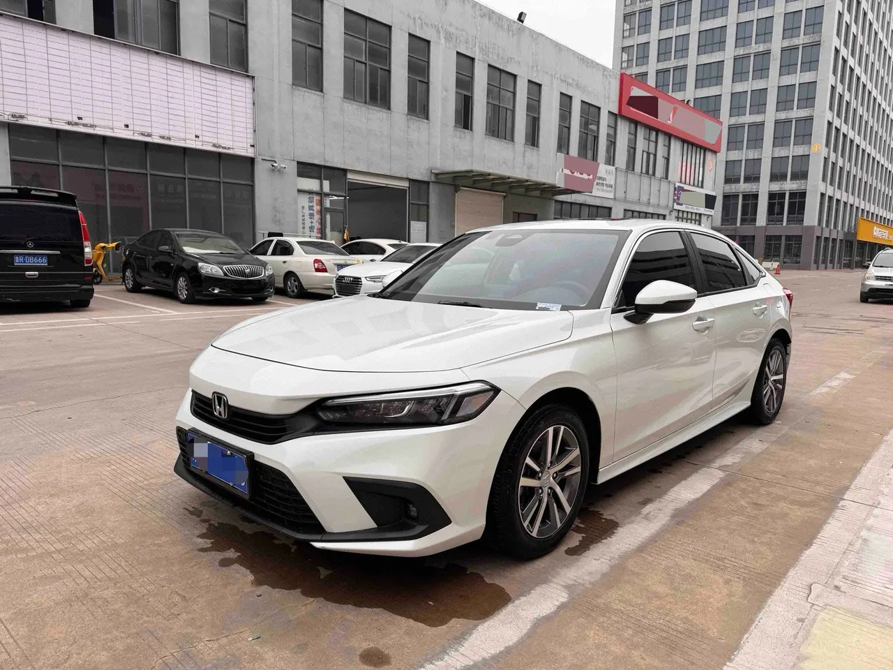 Open image lightbox: Honda 2023 Civic 1.5T CVT 240TURBO Sporty Edition Automatic