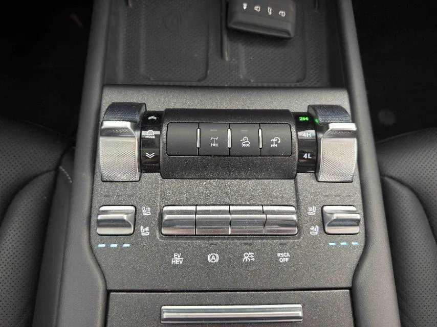 Tank 2025 Tank 300 Hi4-T 2.0T Hi4-T 36.7kWh automatic 5