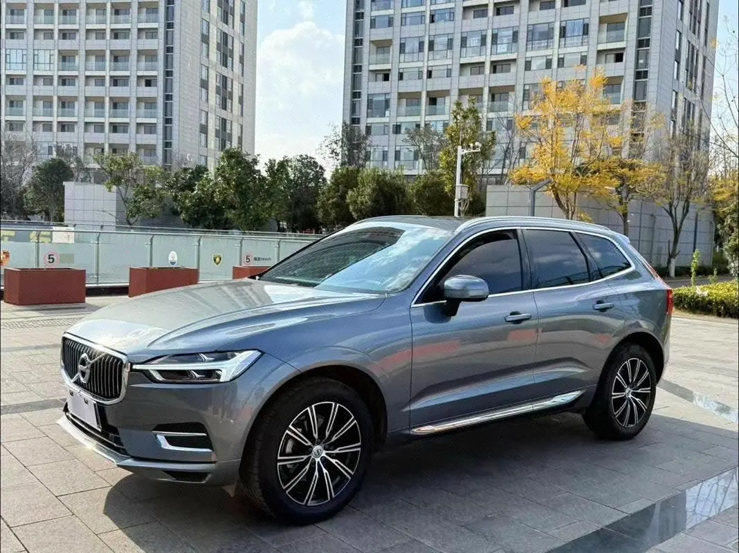 Open image lightbox: Volvo 2021 XC60 2.0T T5 4-wheel drive Zhiyuan Deluxe Edition Automatic Gear