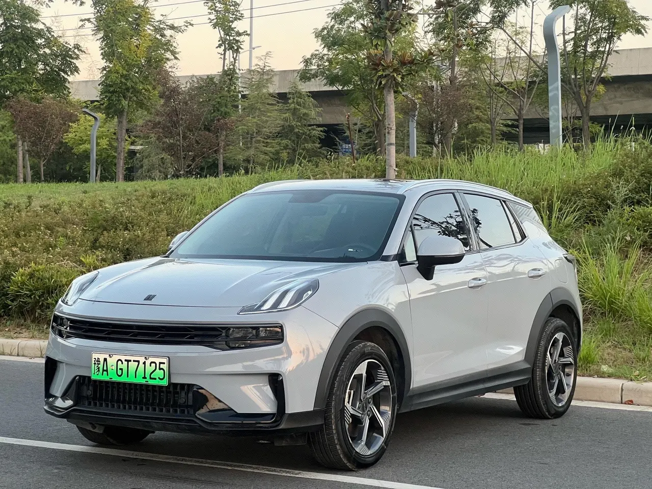 LYNK&amp;CO 06 New Energy 2023 LYNK&amp;CO 06 PHEV 1.5T Remix Hero Automatic Gear - View 1