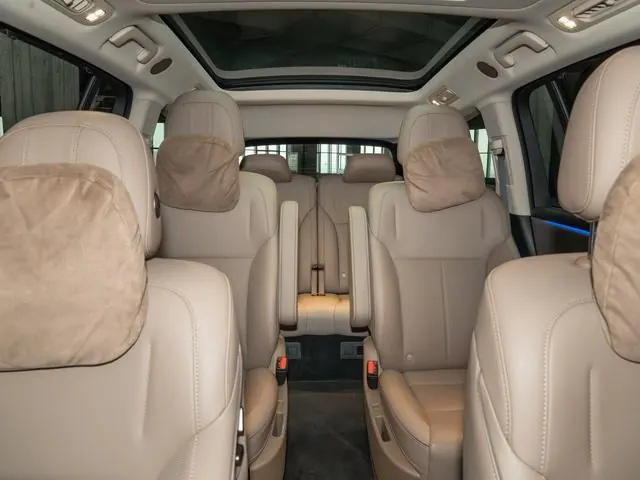 Li 2025 i8 Standard Edition Automatic Gear 12