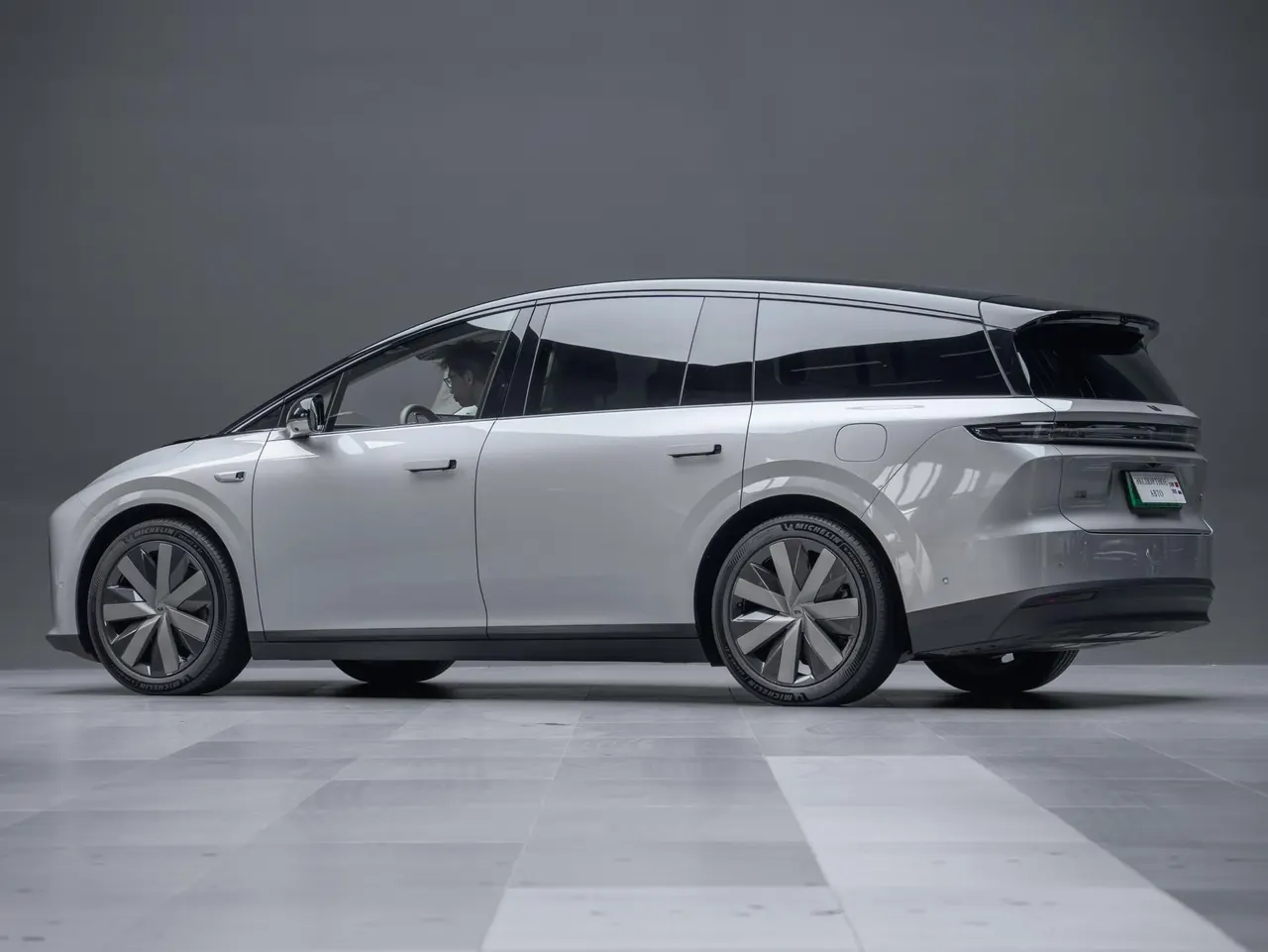 Li 2025 i8 Standard Edition Automatic Gear 4
