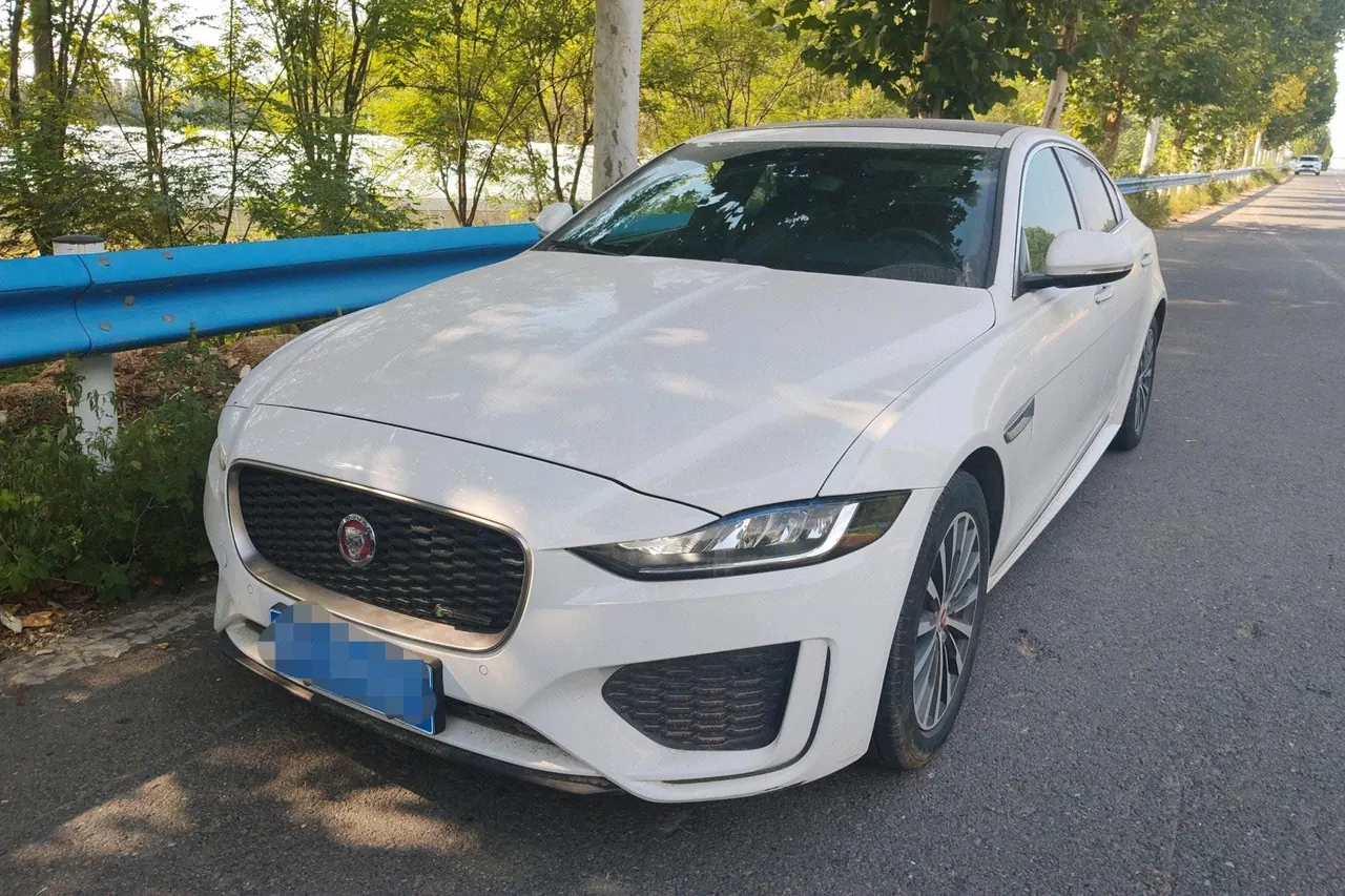 打开图片灯箱:Jaguar 2020 XEL 2.0T 200PS Special Agent Collection Edition Automatic Gear