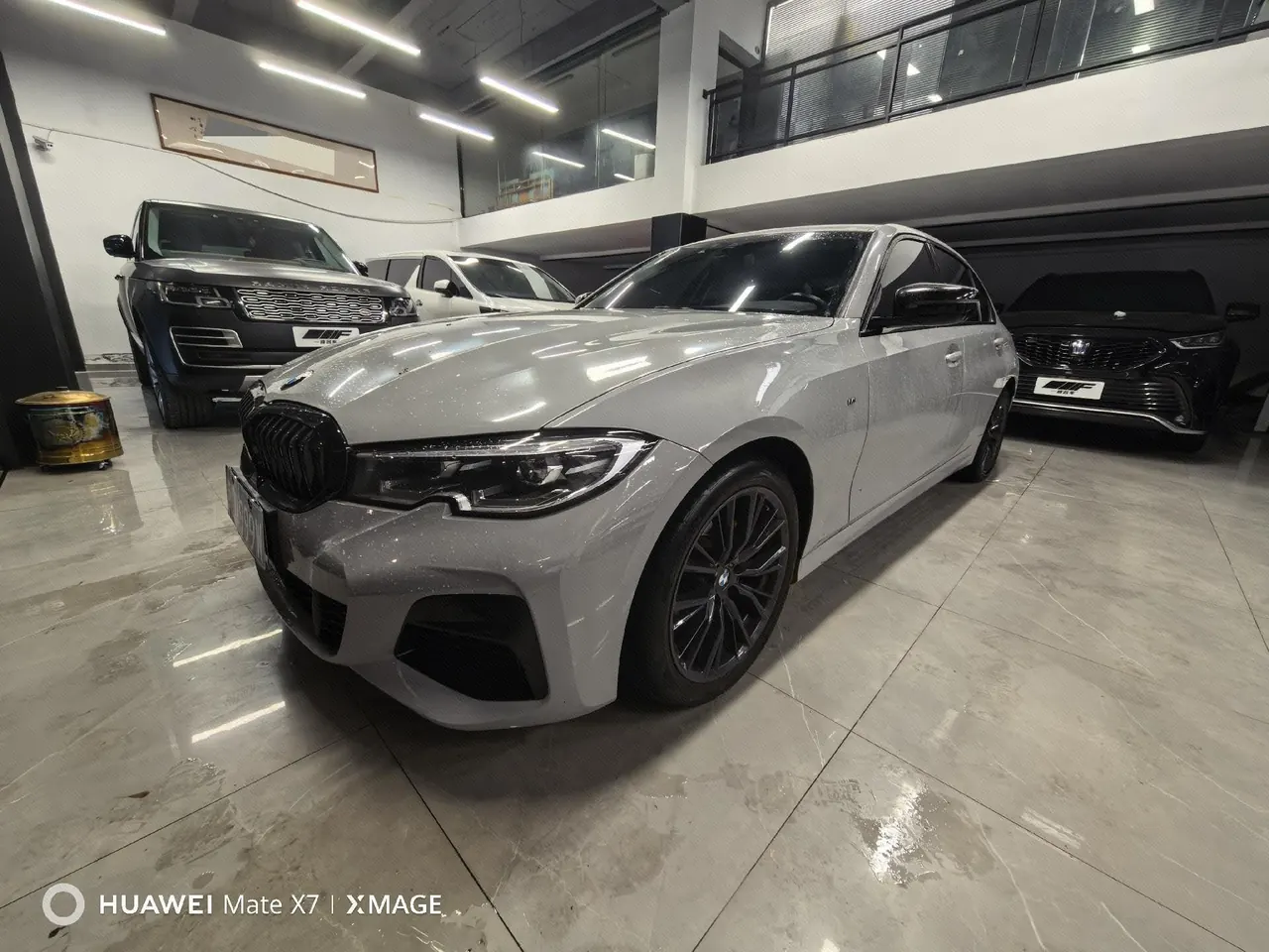 打开图片灯箱:BMW 3 Series 2020 325Li 2.0T M Sports Obsidian Night Edition Automatic Gear