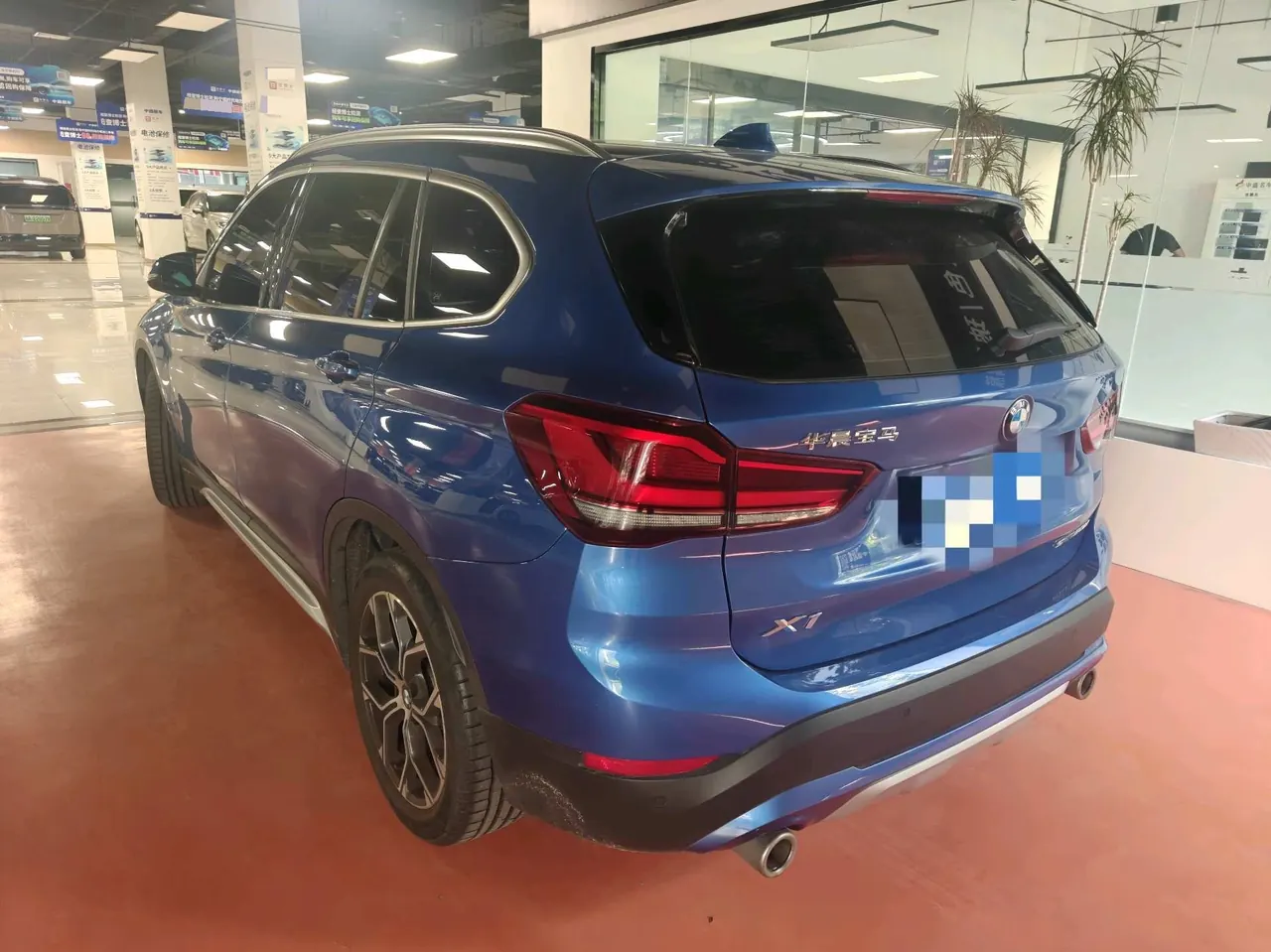 BMW 2020 X1 sDrive20Li 1.5T exclusive automatic gear 2