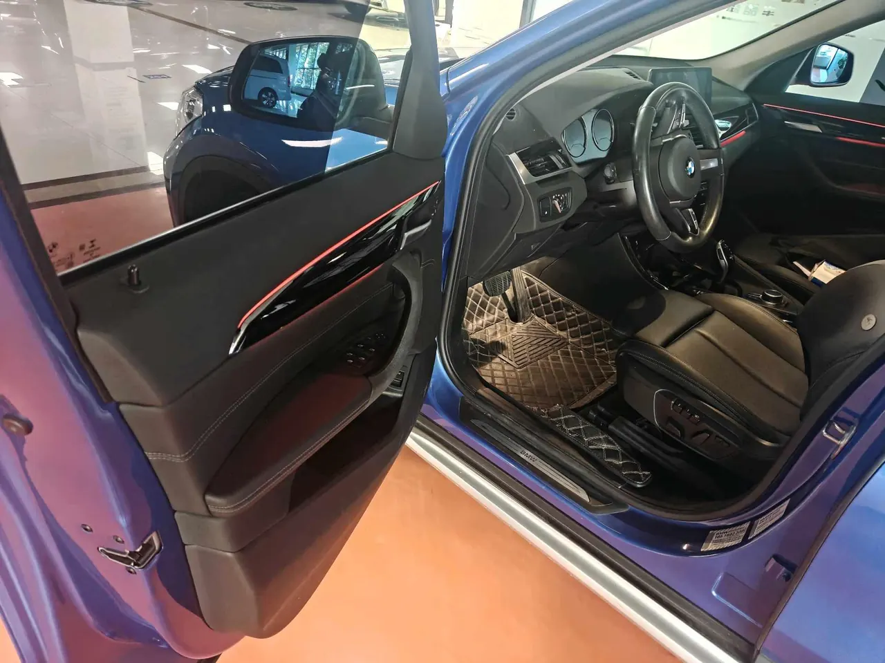 BMW 2020 X1 sDrive20Li 1.5T exclusive automatic gear 3