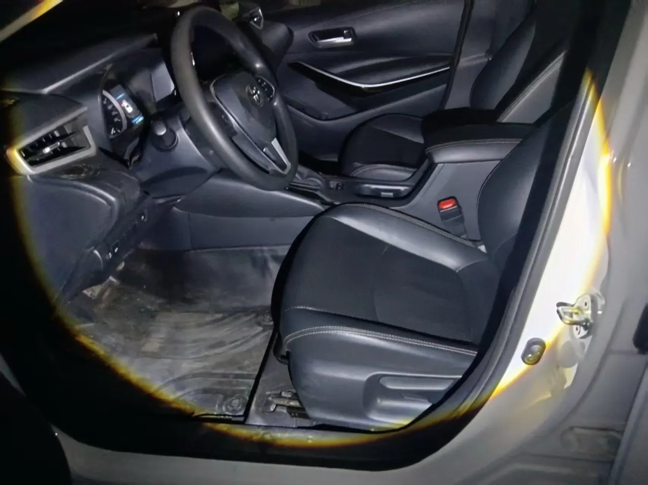 Toyota 2021 Corolla Double Engine 1.8 Stepless Elite Automatic Gear 3