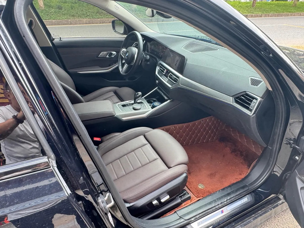 BMW 3 Series 2020 325Li 2.0T M Sports Obsidian Night Kit (Changed) Automatic Gear 8