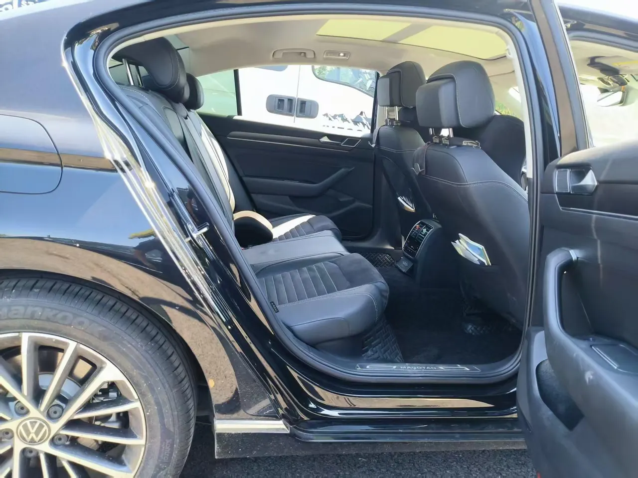 Volkswagen 2020 Magotan 2.0TSI 380TSI Luxury Automatic 8