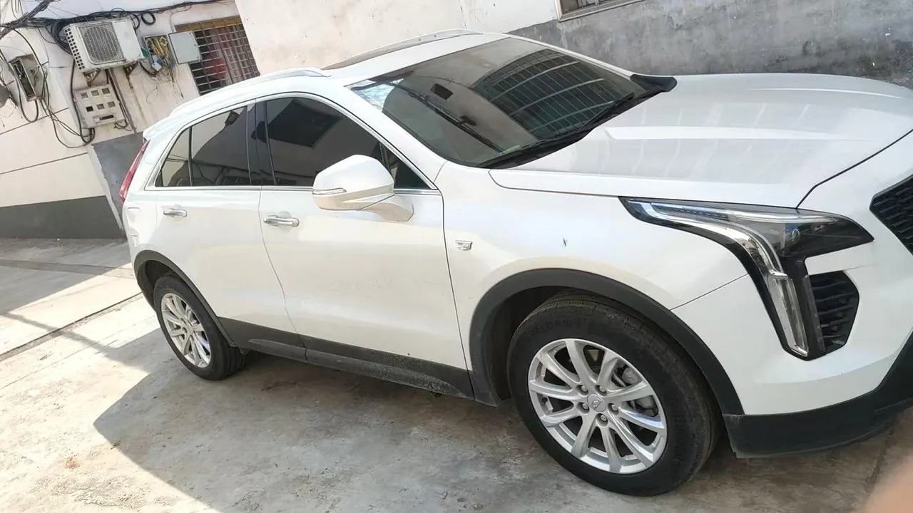 Cadillac 2022 XT4 48V 2.0T 28T Two-Drive Fashion Automatic Gear 4