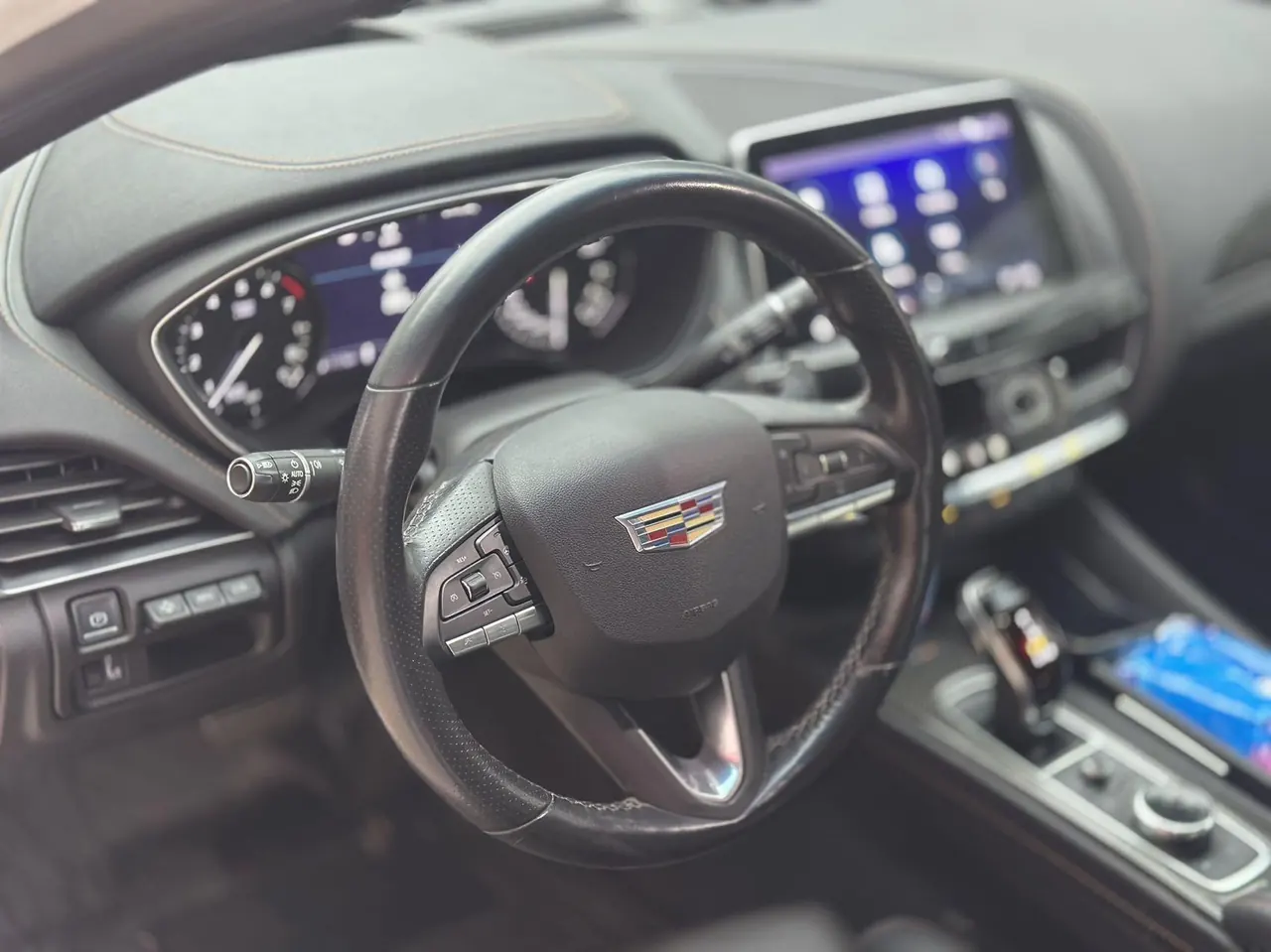 Cadillac 2020 CT5 2.0T 28T Platinum Sports Edition Automatic Gear 4