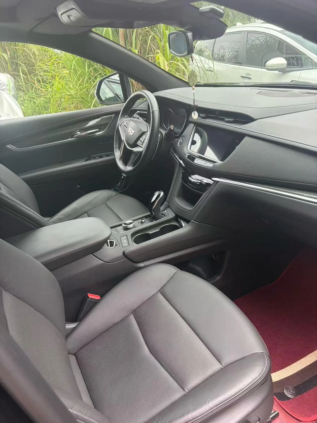 Cadillac 2022 XT5 48V 2.0T 4-wheel drive luxury (hummingbird version) automatic gear 3