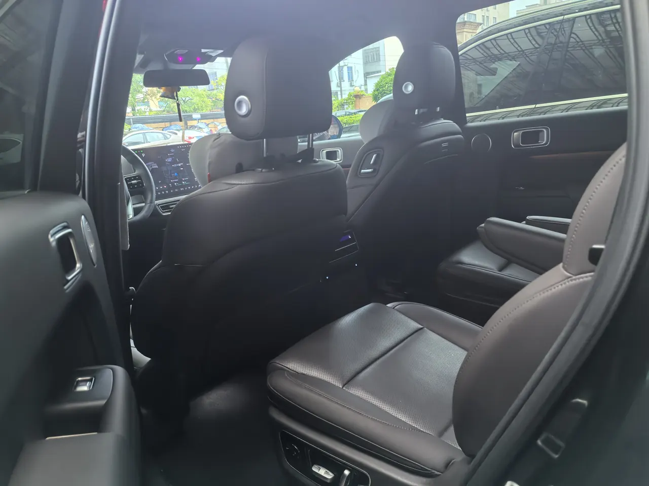 Li 2022 L9 1.5T Max Edition Automatic Gear 7
