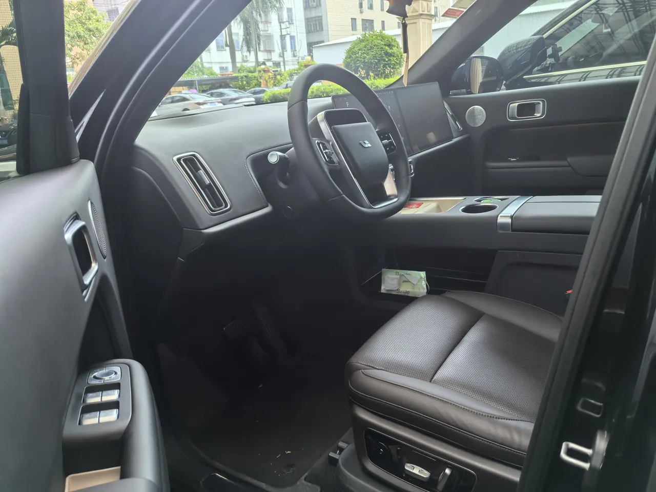 Li 2022 L9 1.5T Max Edition Automatic Gear 8