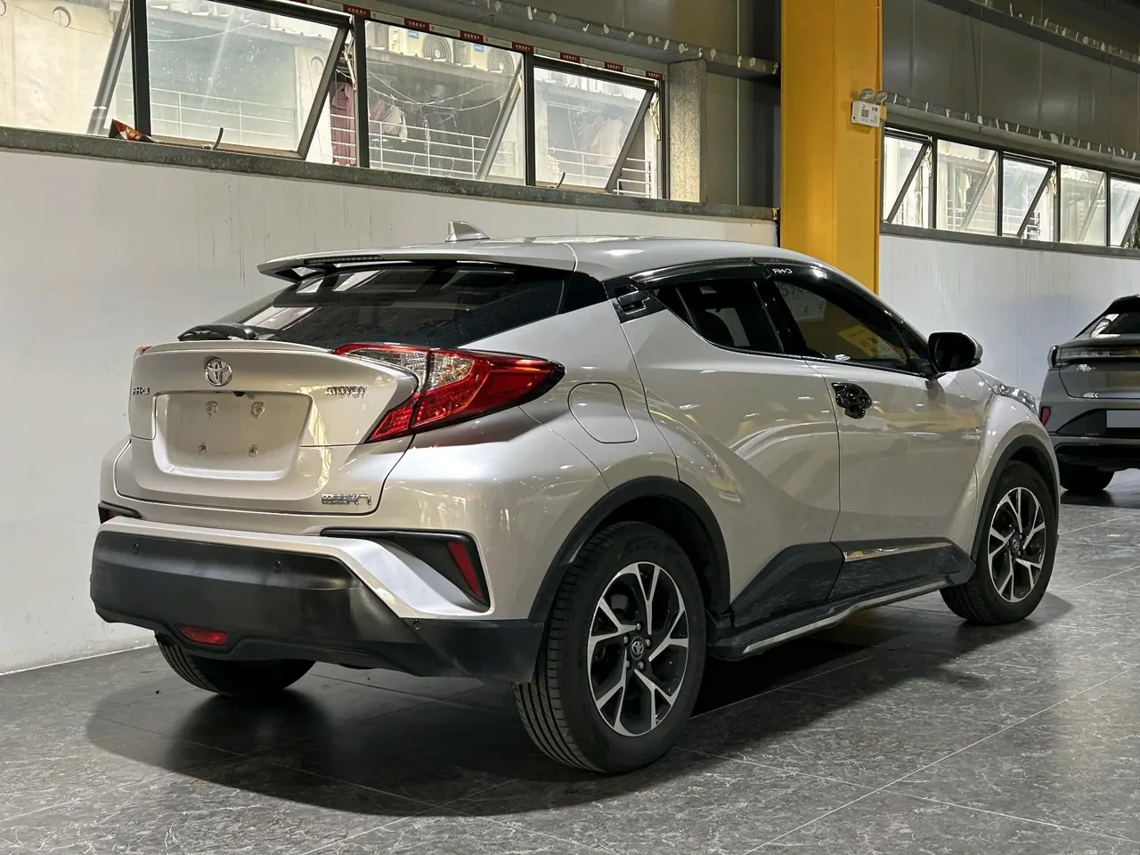 Toyota 2020 C- HR 2.0 stepless leading version of automatic gear 3