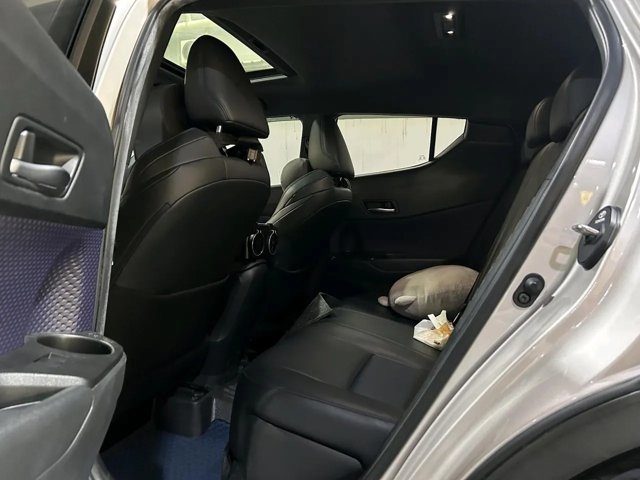 Toyota 2020 C- HR 2.0 stepless leading version of automatic gear 4