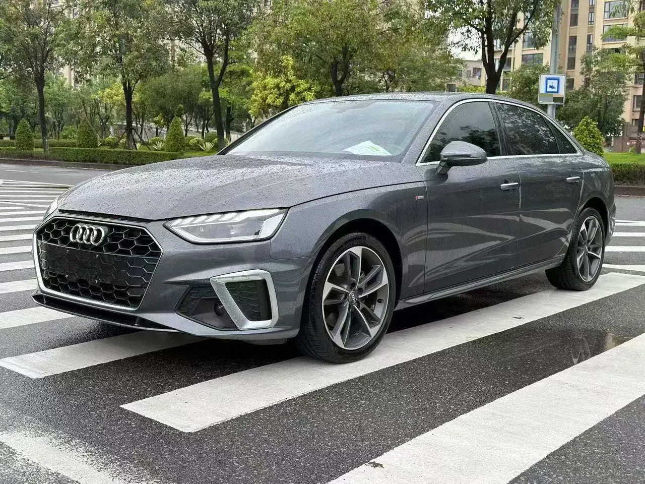 Open image lightbox: Audi 2020 A4L 2.0TFSI 40TFSI Deluxe Dynamic Automatic
